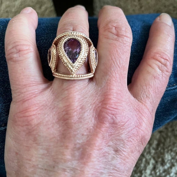 5.38 carat amethyst ring, size 7. - Picture 10 of 10